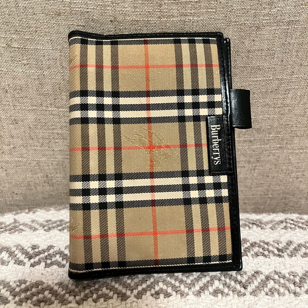Vintage Burberry pocket planner